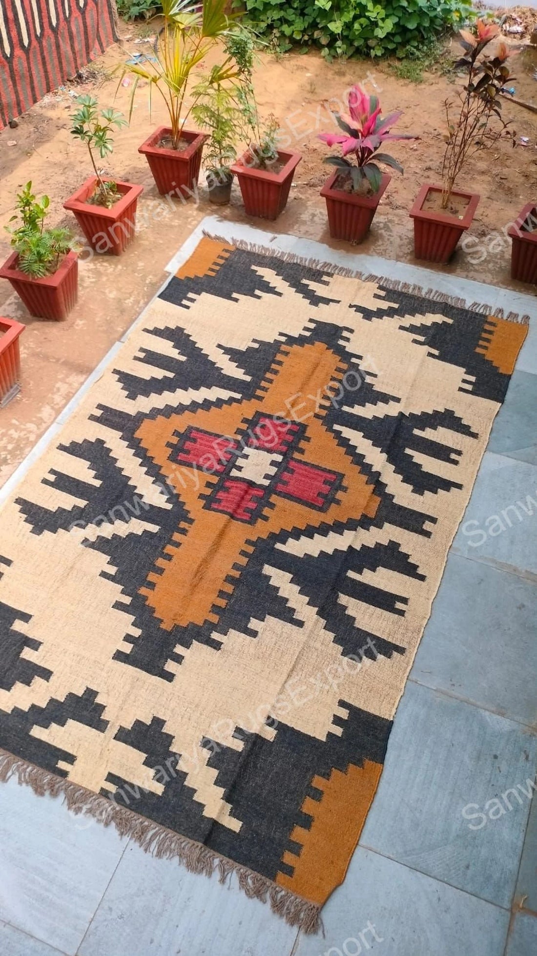 Handwoven Wool & Jute Kilim Rug – Geometric Pattern Indian Dhurrie for Modern & Traditional Interiors
