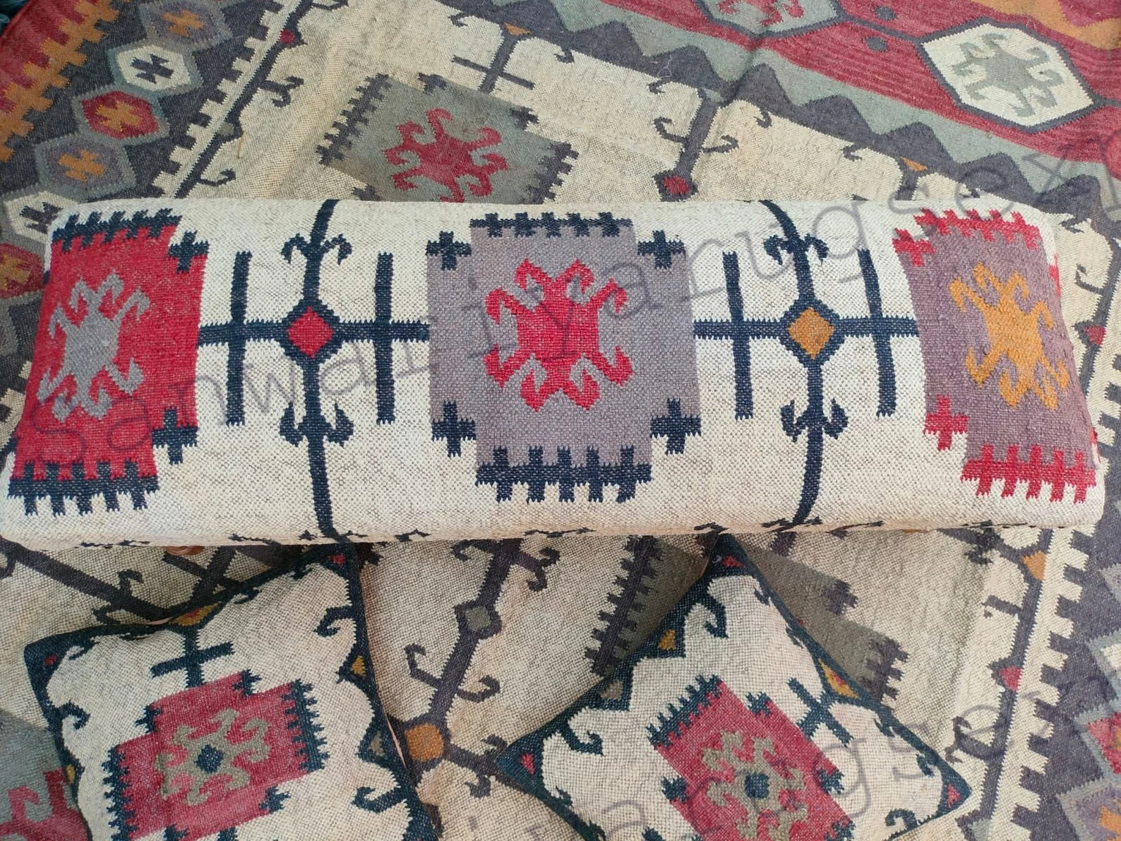 Handmade Kilim Bench – Turkish Rug Wooden Ottoman Seating