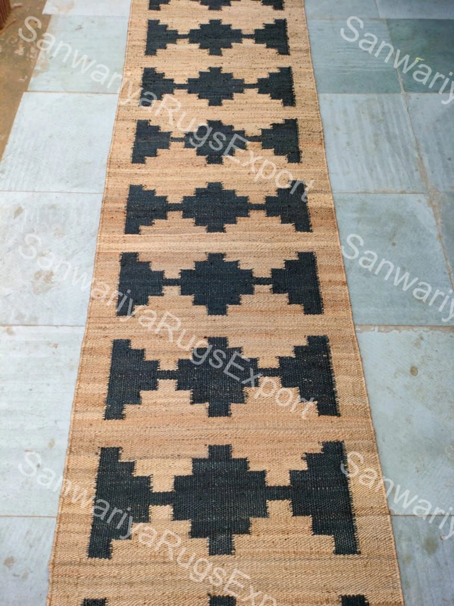 Hemp & Jute Geometric Runner Rug – Natural & Black