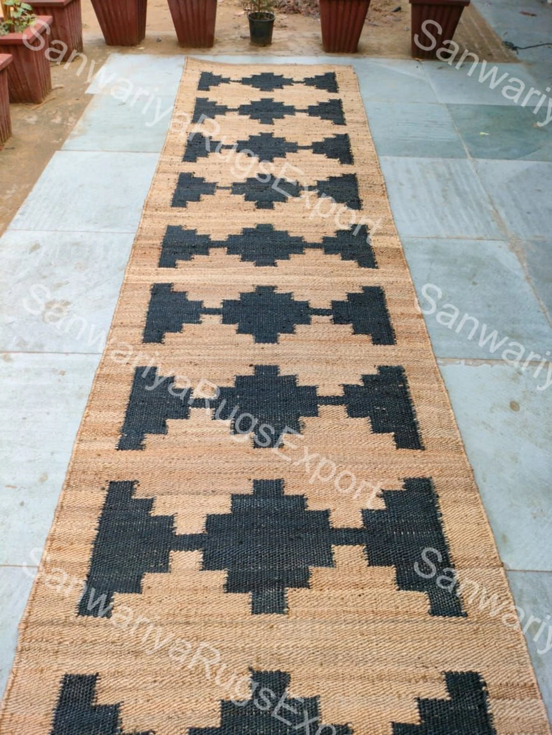 Hemp & Jute Geometric Runner Rug – Natural & Black