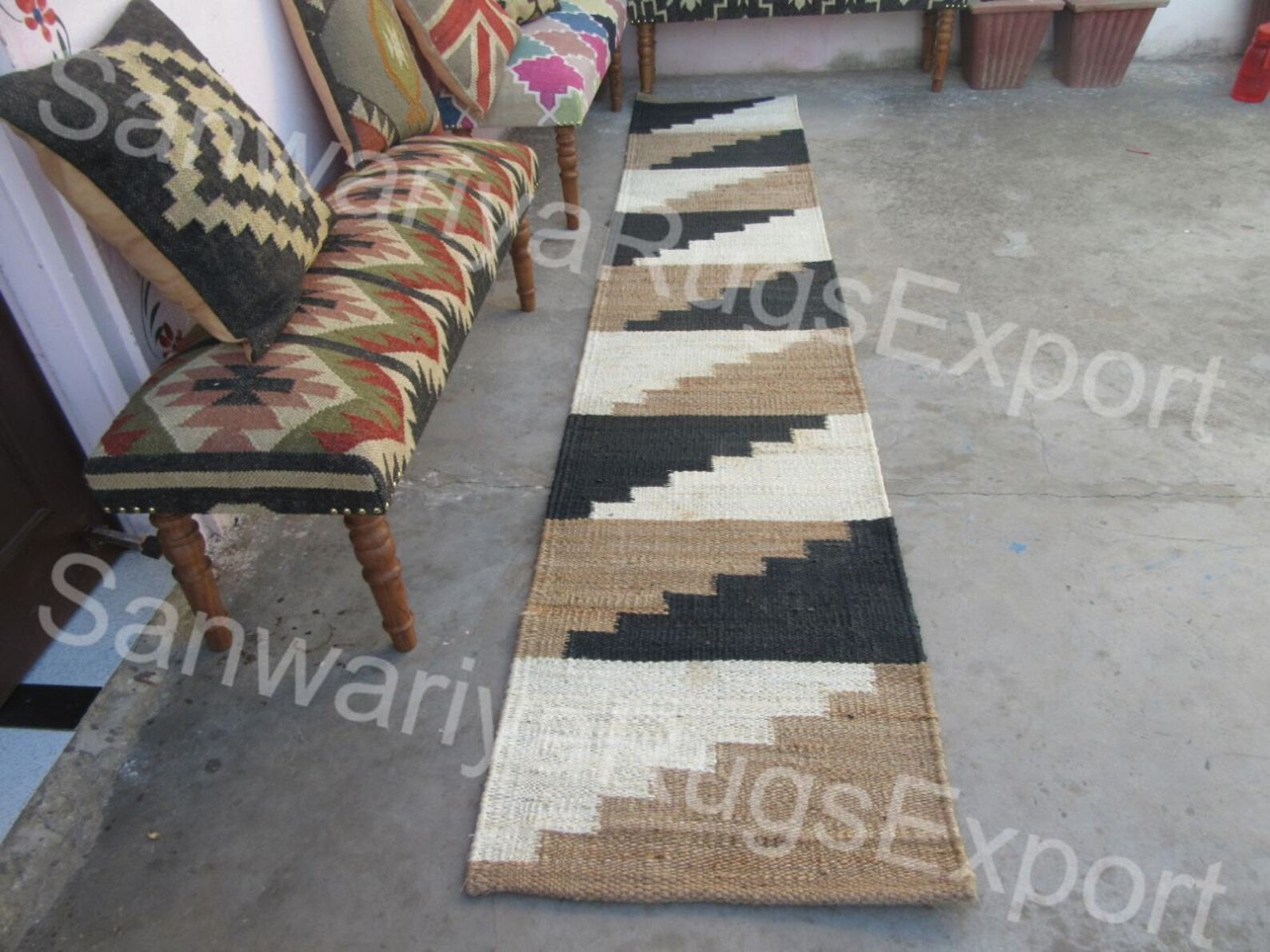 Natural Black & White Zigzag Jute & Hemp Rug – Handwoven Area & Stair Runner
