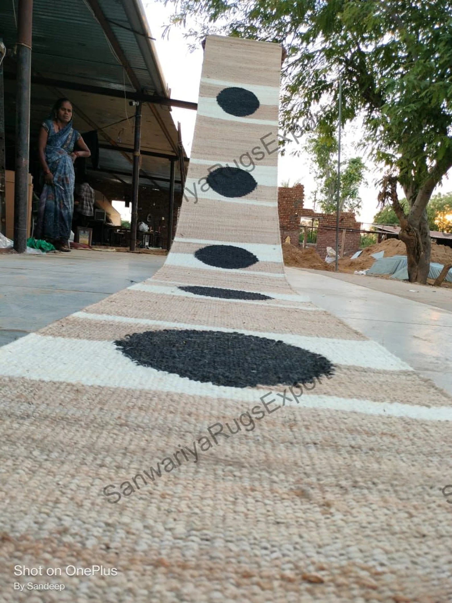 Natural White & Black Circle Jute Runner Rug