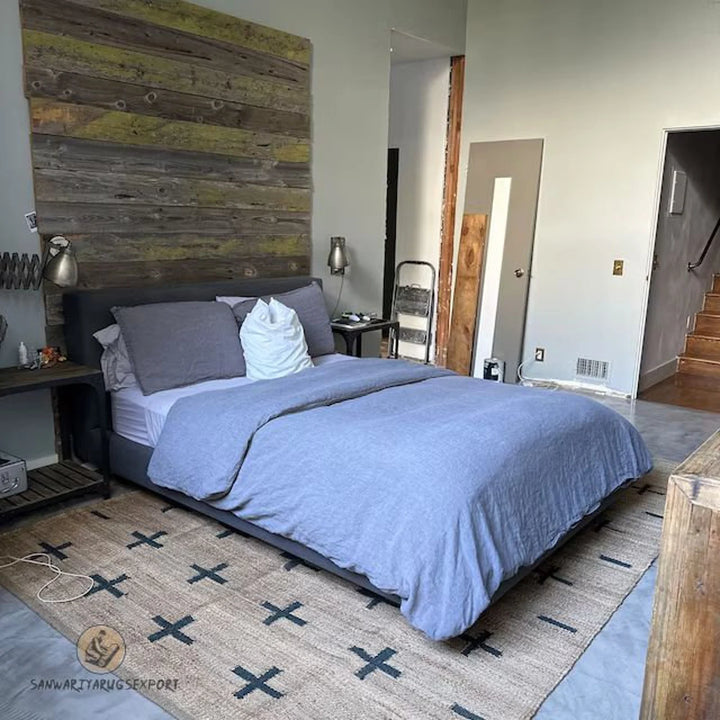 Handmade Natural & Black Hemp Jute Rug for Modern Interiors