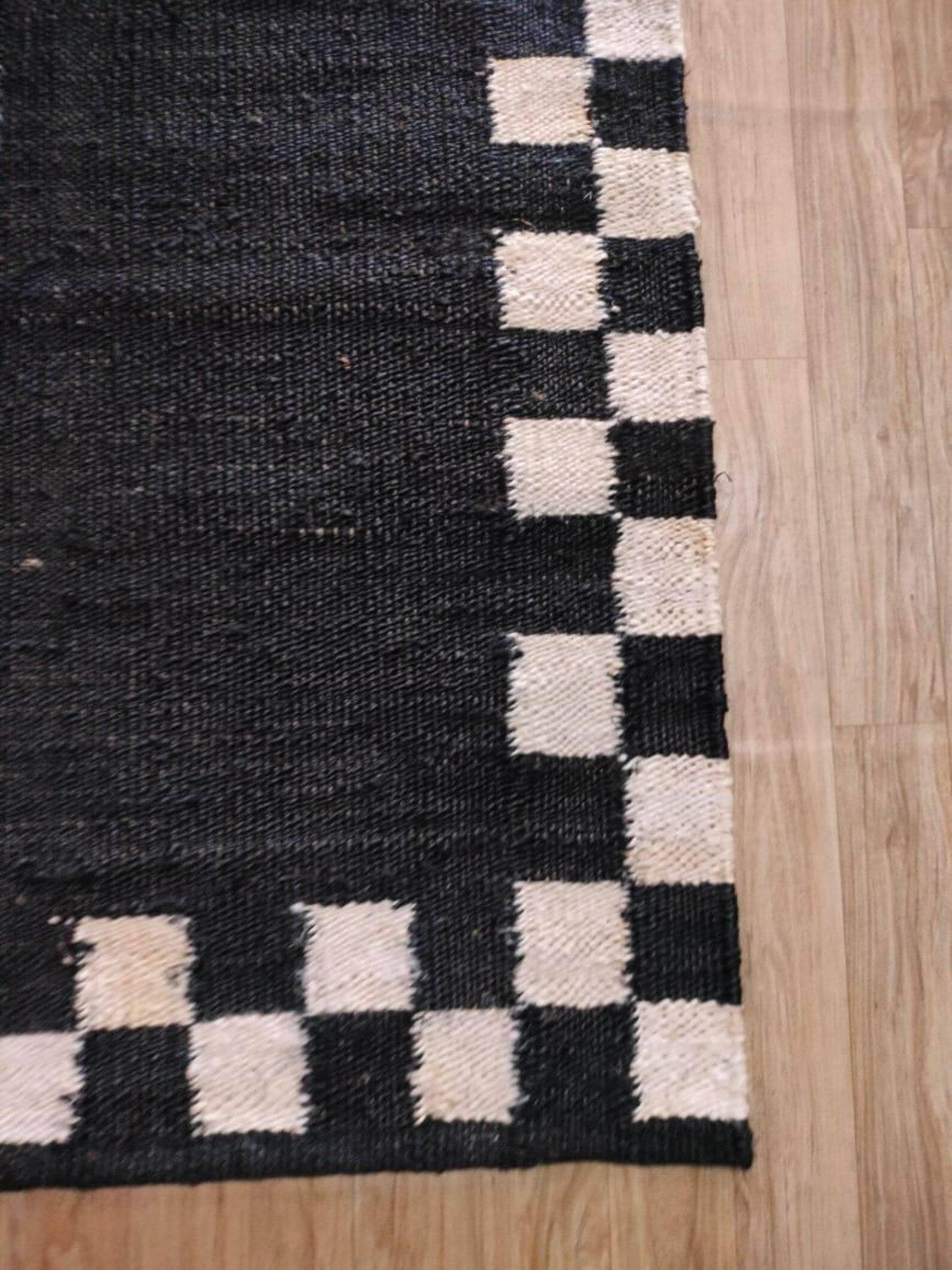 Handwoven Natural Jute Runner Rug – Black & White Tones