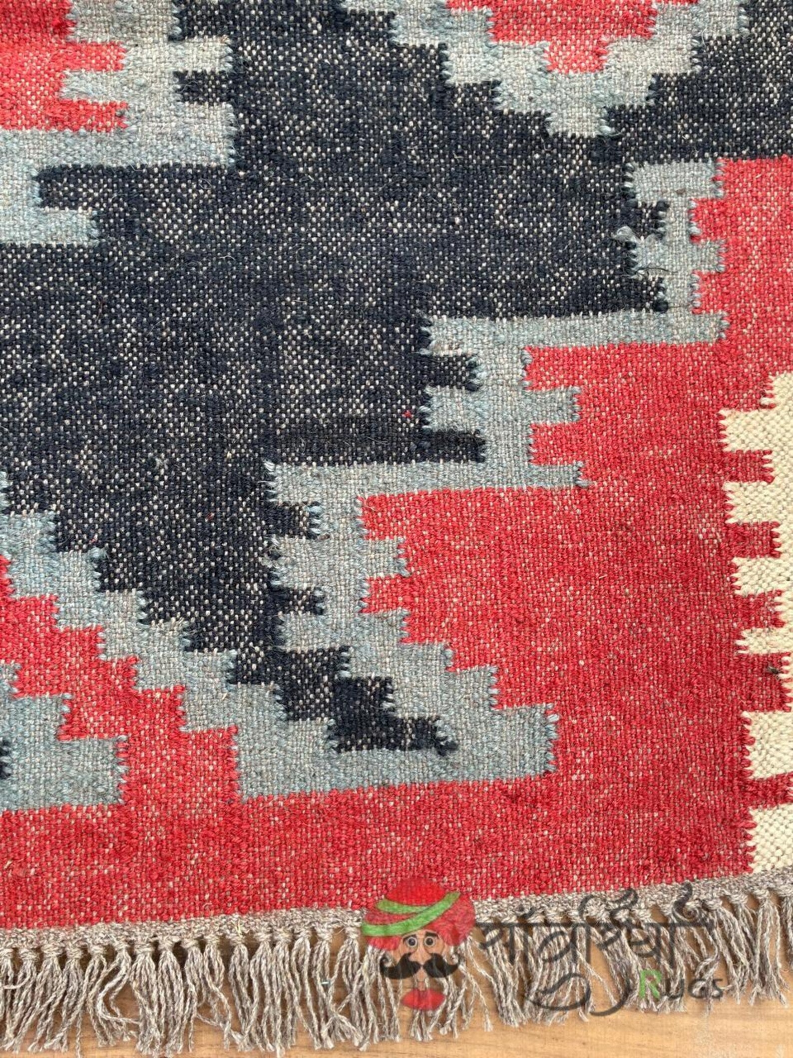 Handwoven Wool Jute Kilim Rug – Traditional Indian Dhurrie