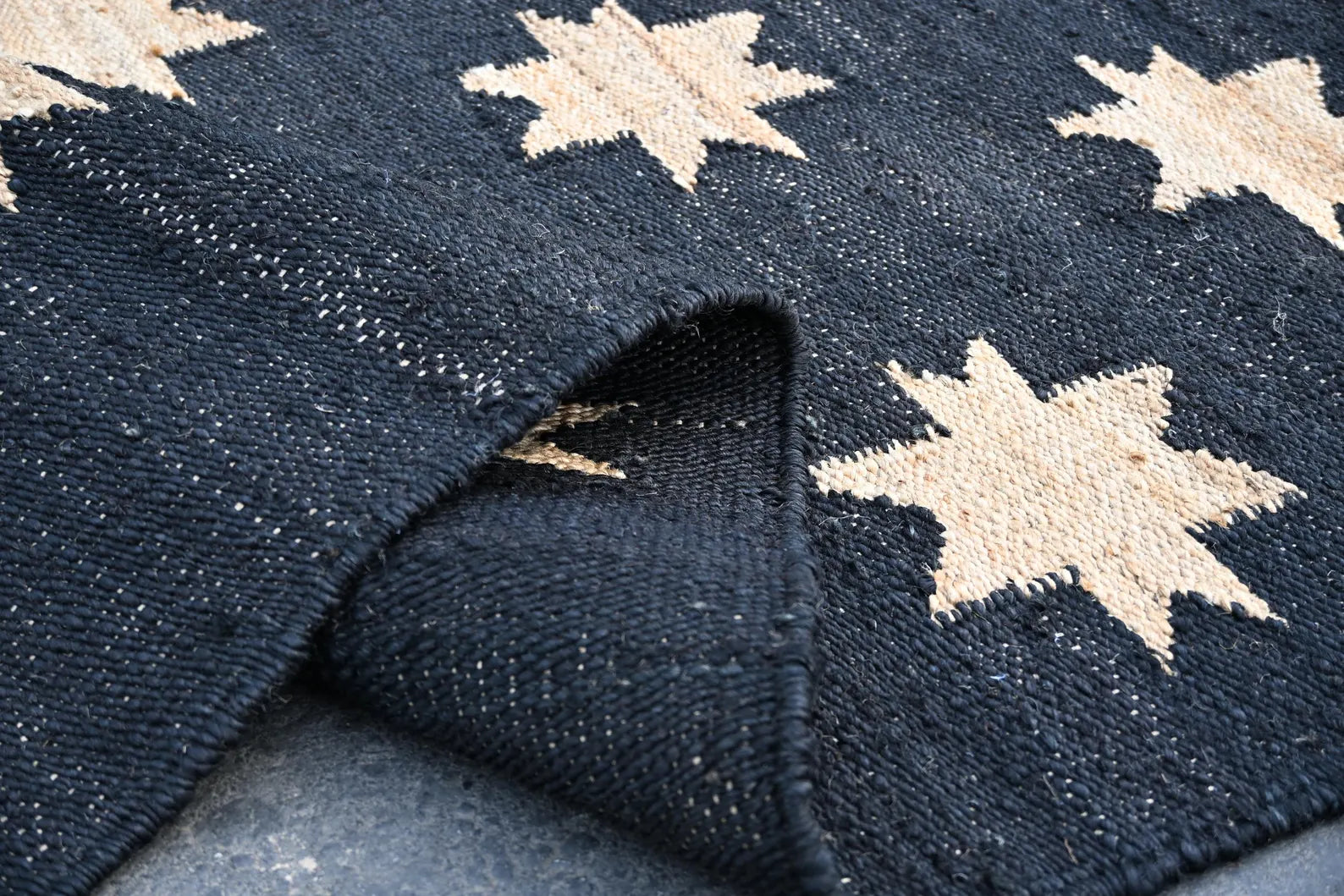 Handwoven Jute Area Rug for Boho Style Indoor & Outdoor Spaces