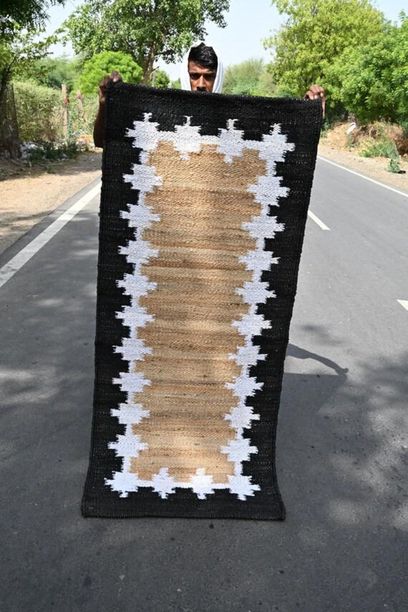 Black & White Jute Runner Rug – Eco-Friendly Hemp Fiber Hallway Carpet
