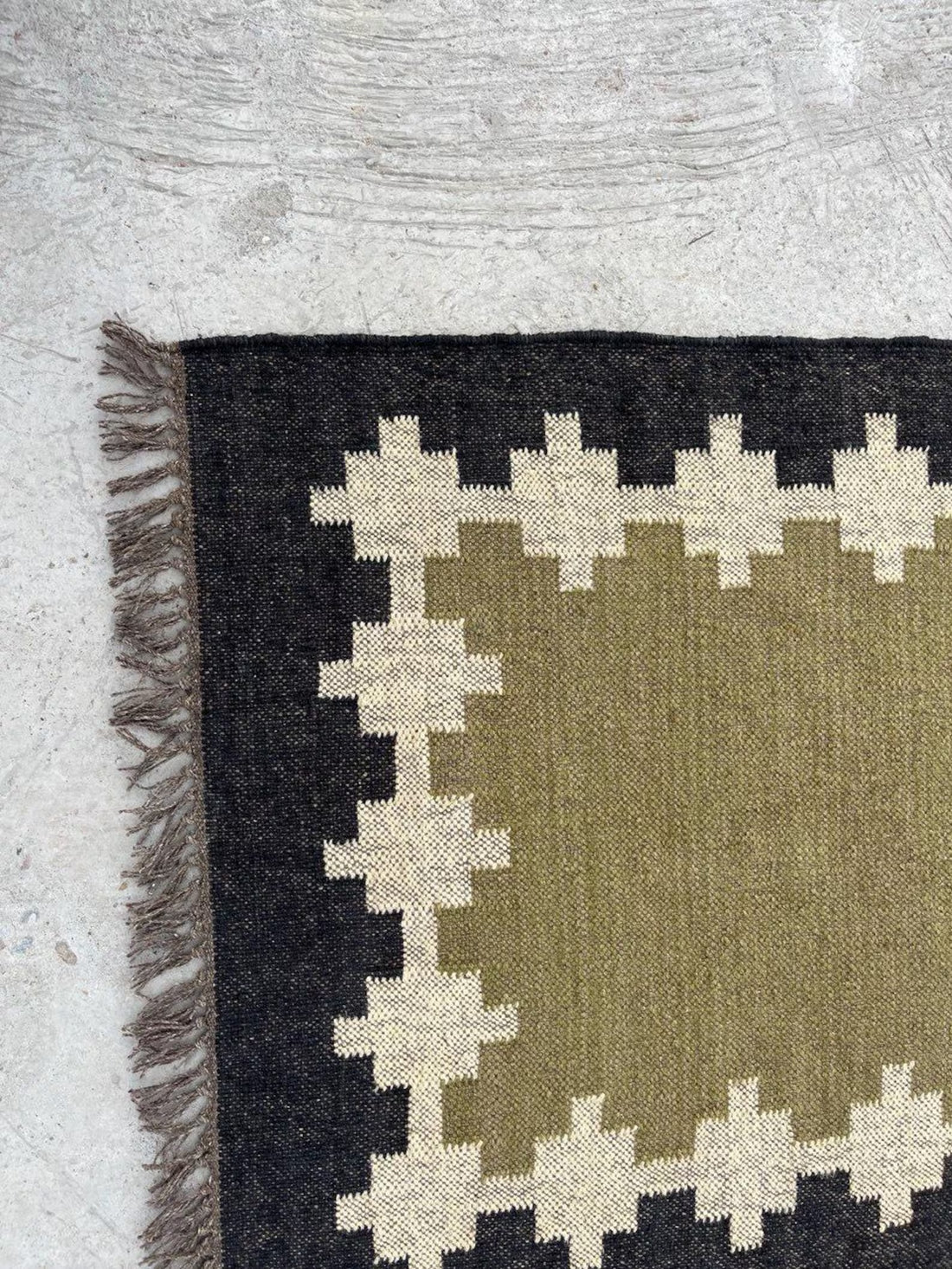 Kilim Rug Runner Green Black Wool & Jute Dhurrie Rug Oriental Geometric Traditional