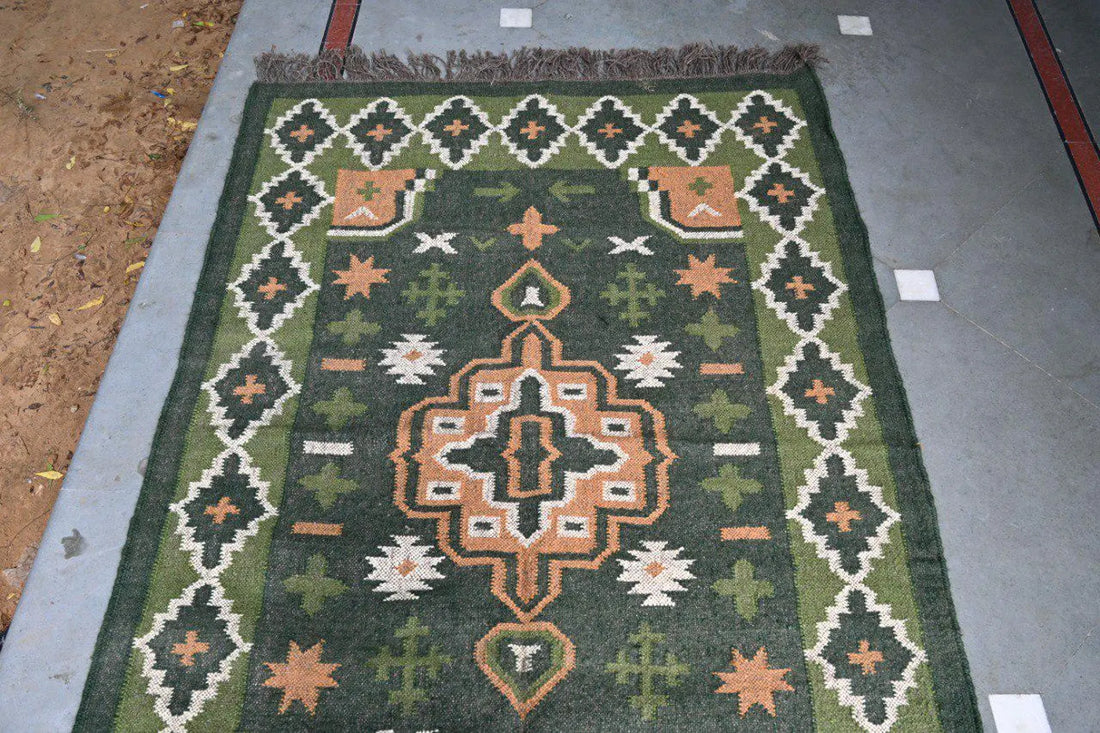 Handmade Green Wool & Jute Kilim Rug – Traditional Geometric Dhurrie