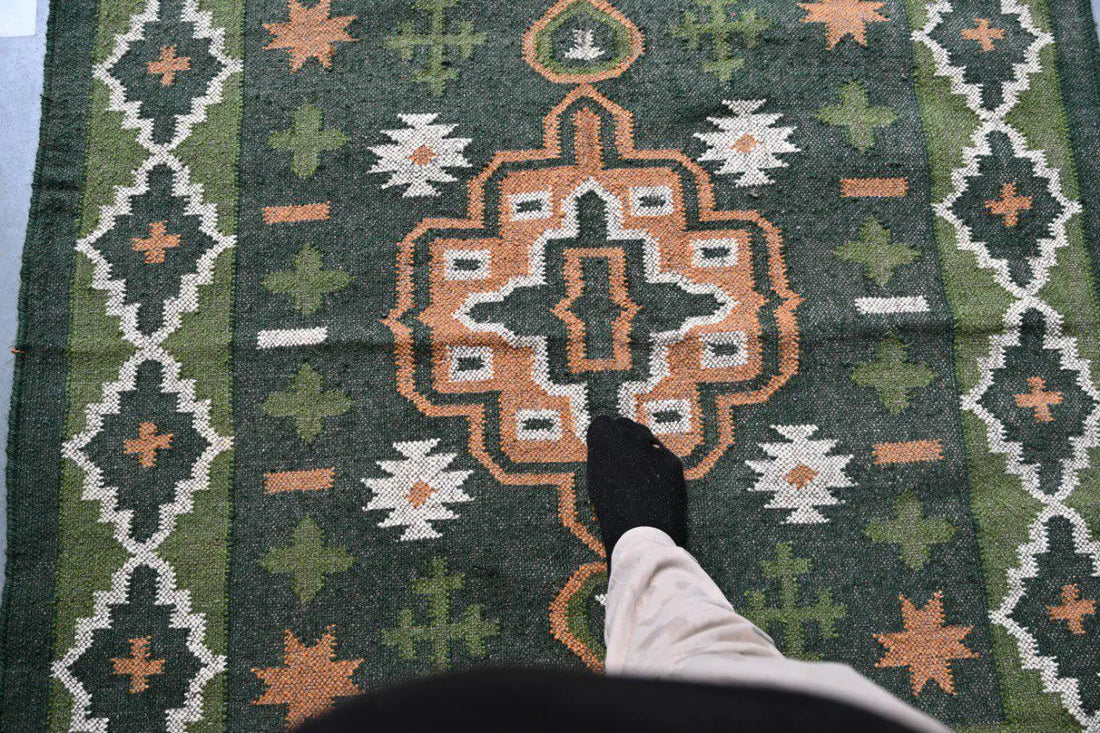 Handmade Green Wool & Jute Kilim Rug – Traditional Geometric Dhurrie