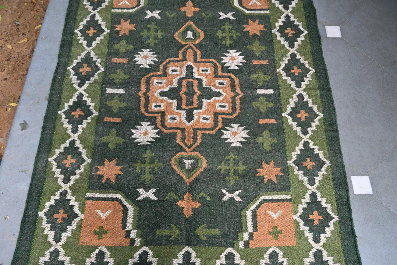 Handmade Green Wool & Jute Kilim Rug – Traditional Geometric Dhurrie