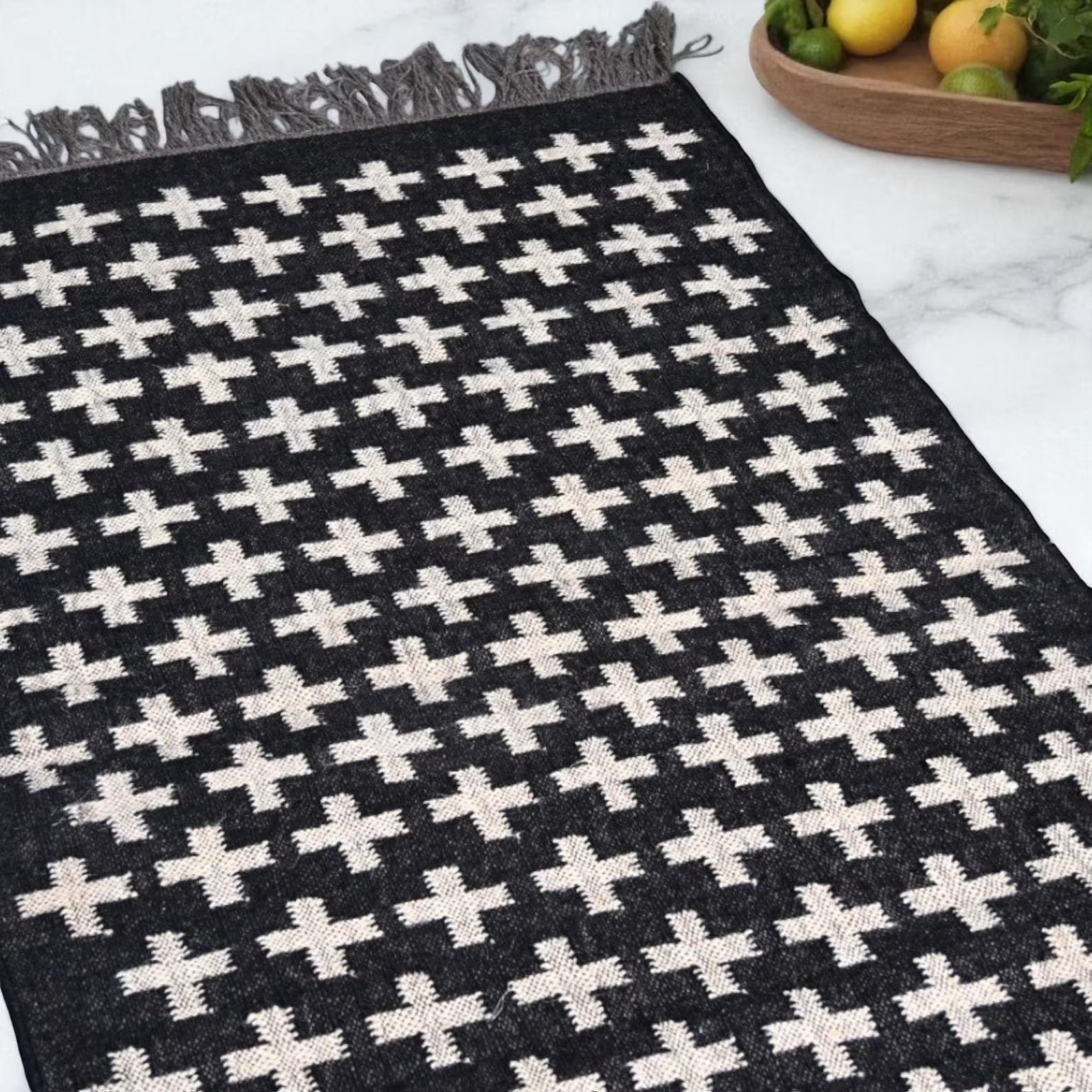 Handmade Kilim Rug – Wool & Jute Dhurrie, Black White Geometric Carpet