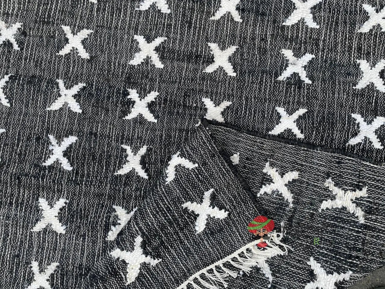 Handmade Jute Cotton Rug | Bohemian Natural Area Rug | Geometric Black & White Cross Pattern for Living Room, Bedroom & Entryway | Sanwariya Rugs