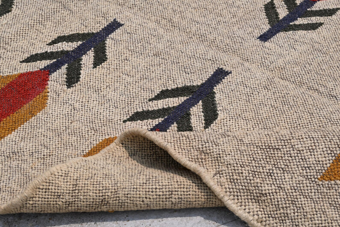 Kilim Rug, Flower Pattern Bohemian Indian Wool Jute Rug