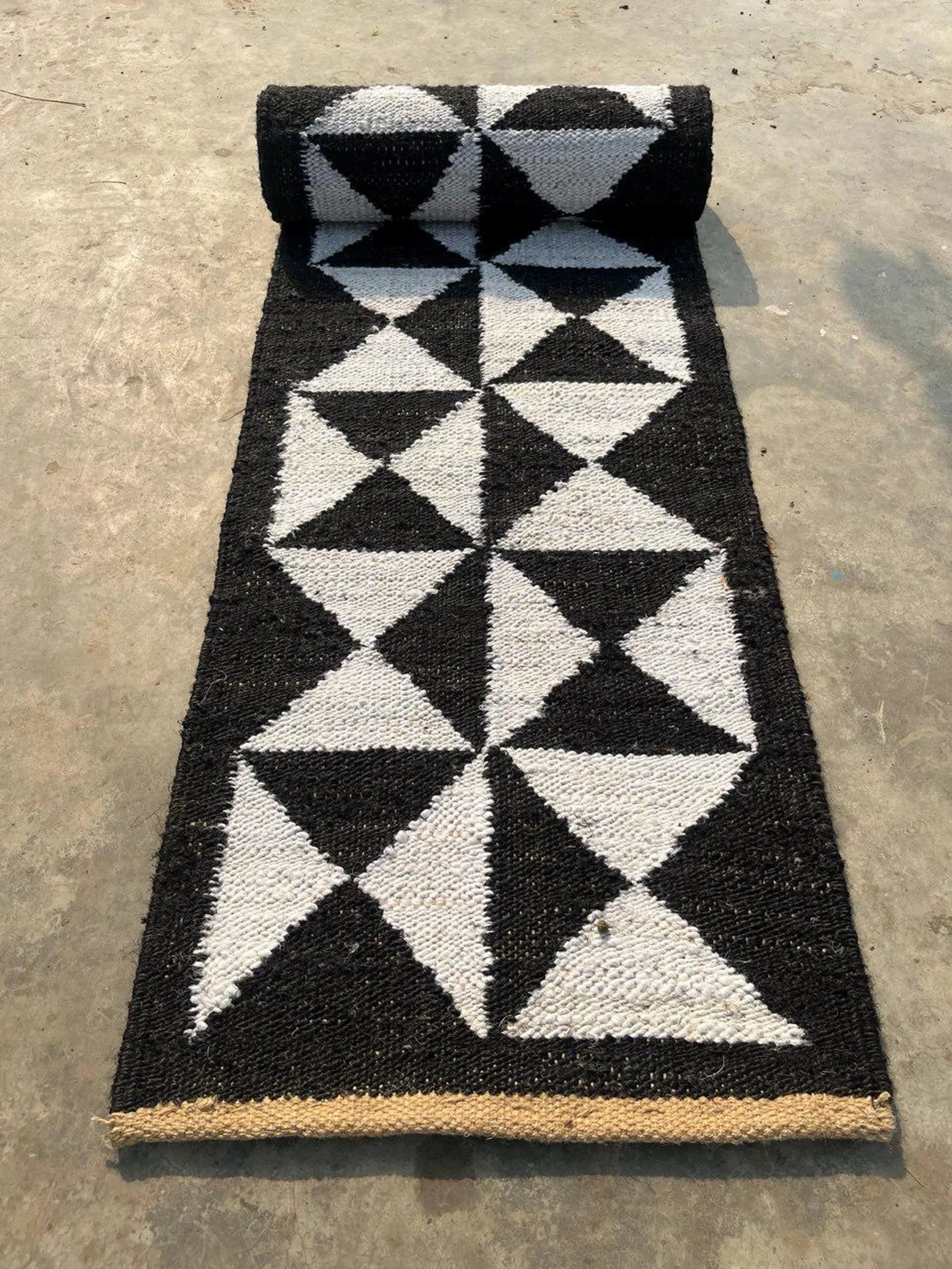 Handmade Hemp Jute Rug Runner for Bohemian Hallway Interiors