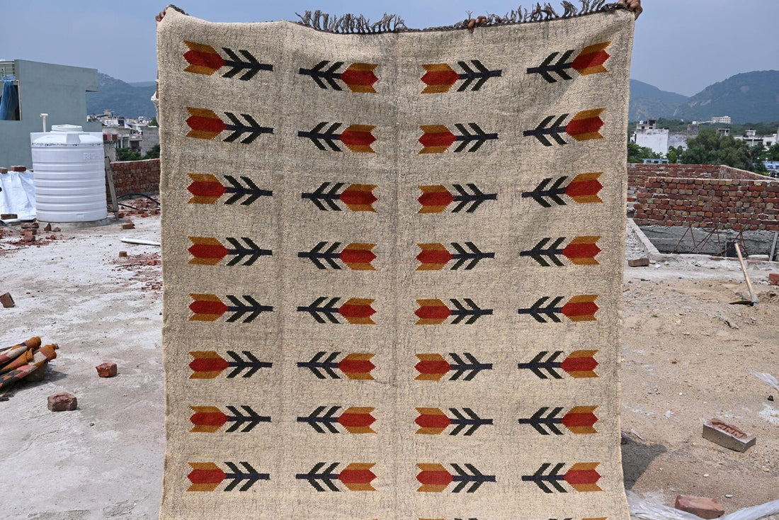 Kilim Rug, Flower Pattern Bohemian Indian Wool Jute Rug