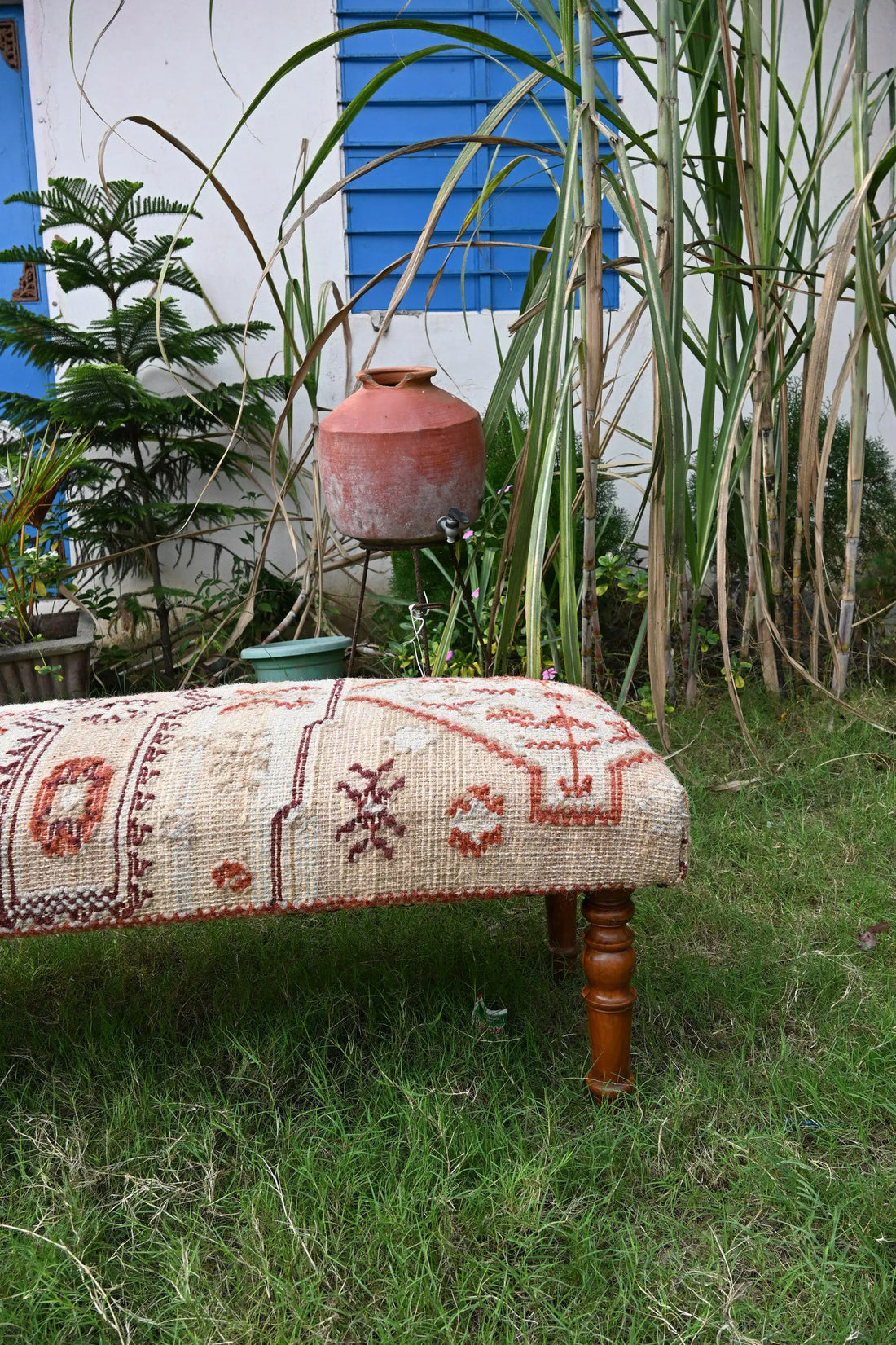 Handmade Kilim Bench – Wool Jute Upholstered Teak Wood Entryway & Piano Seating
