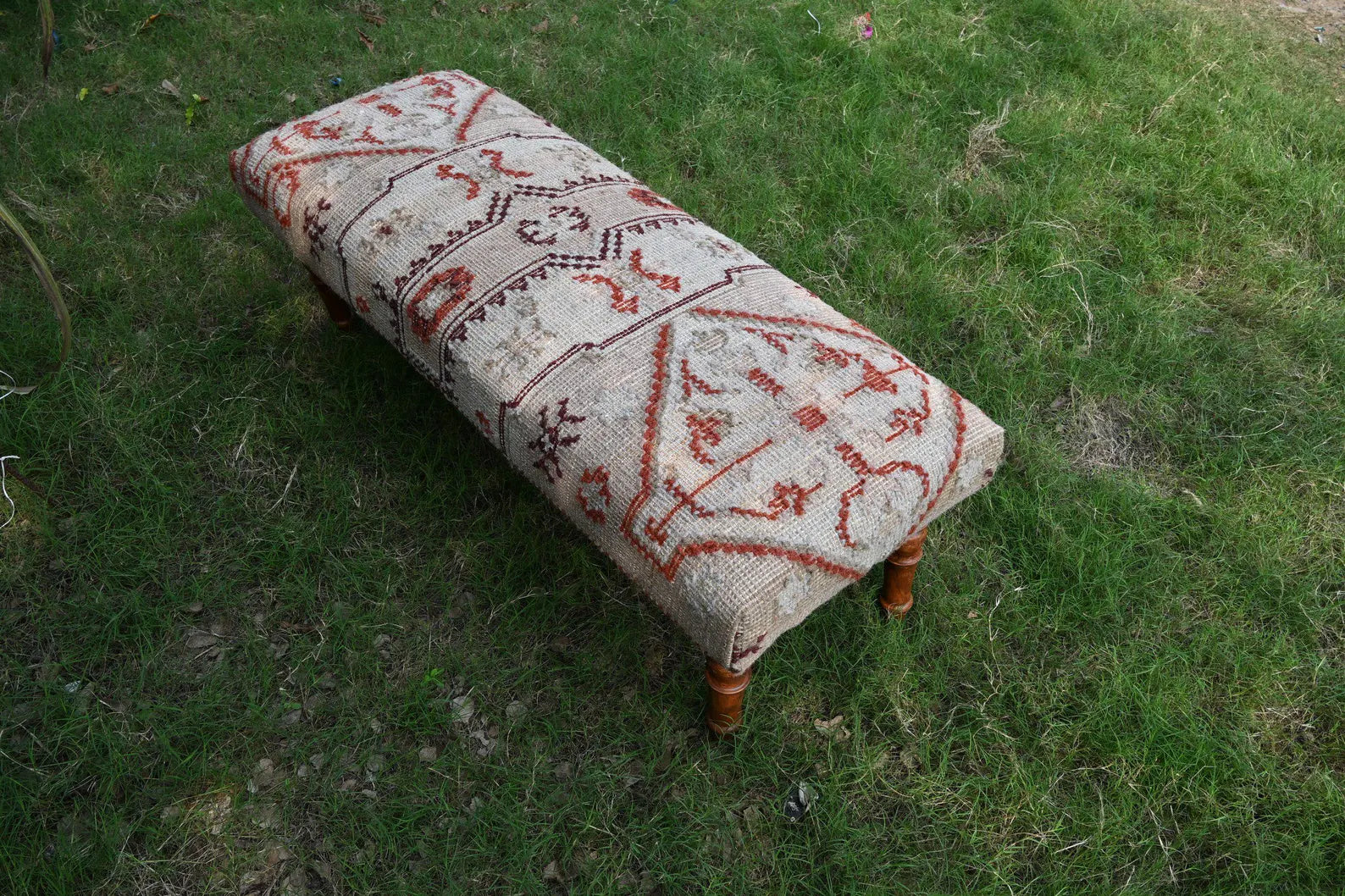 Handmade Kilim Bench – Wool Jute Upholstered Teak Wood Entryway & Piano Seating
