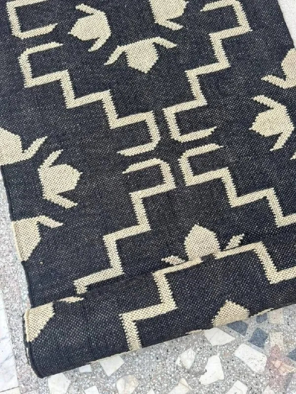 Navy & Cream Floral Medallion Wool & Jute Kilim Runner Rug