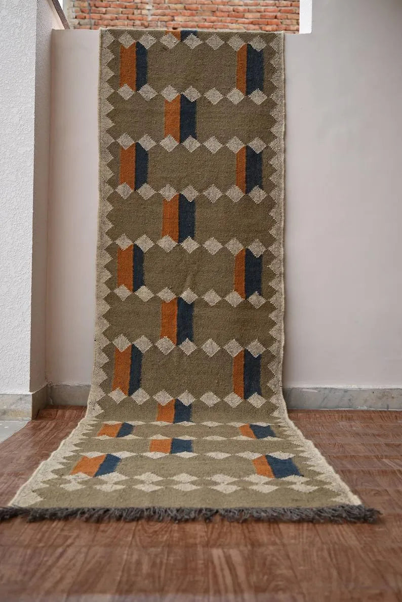Taupe Geometric Wool & Jute Kilim Runner Rug – Orange & Navy