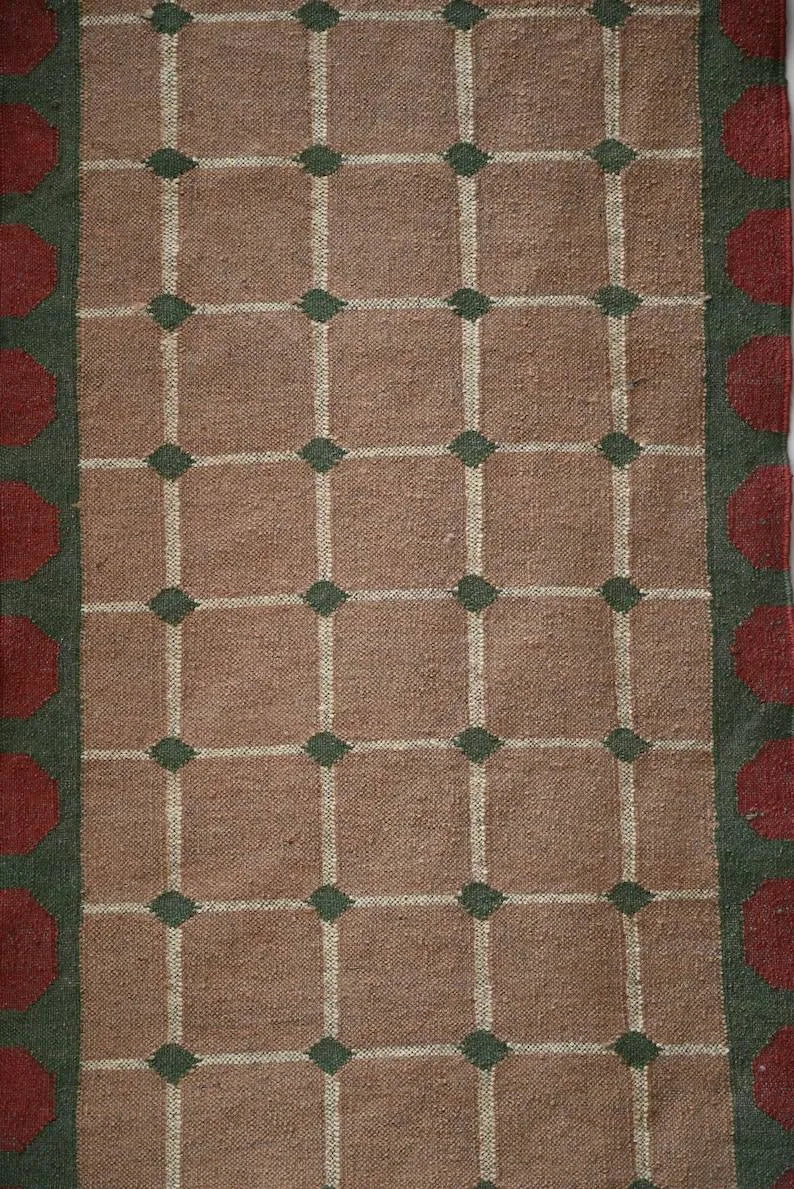 Taupe Grid Wool & Jute Kilim Runner Rug – Green & Red