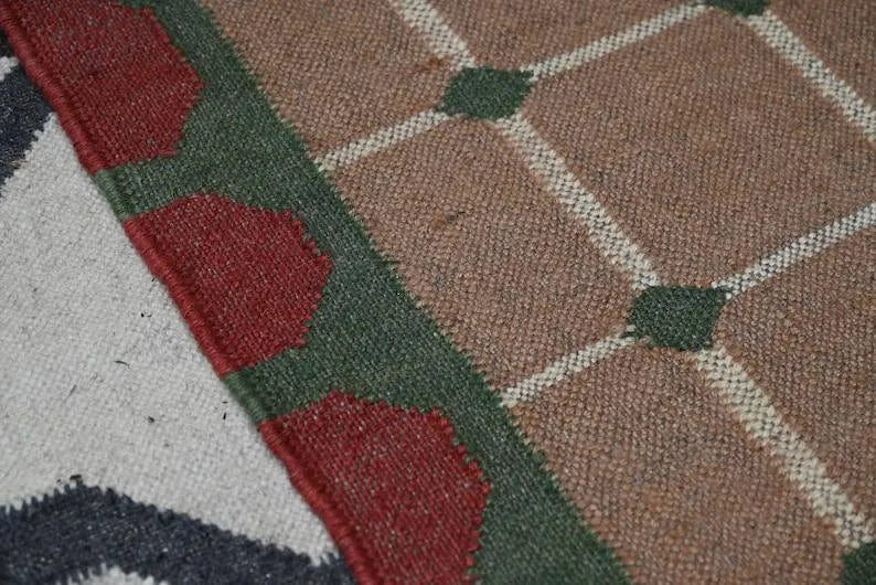 Taupe Grid Wool & Jute Kilim Runner Rug – Green & Red