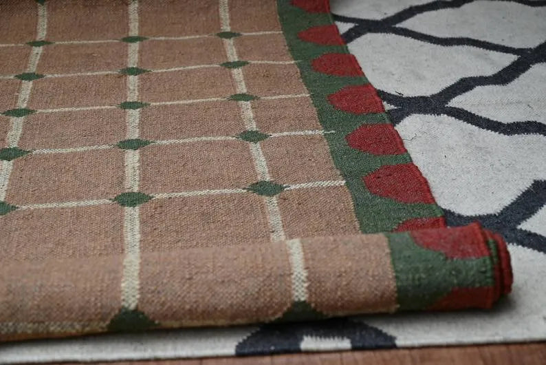 Taupe Grid Wool & Jute Kilim Runner Rug – Green & Red