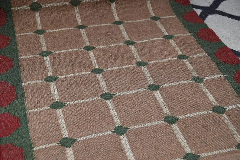 Taupe Grid Wool & Jute Kilim Runner Rug – Green & Red