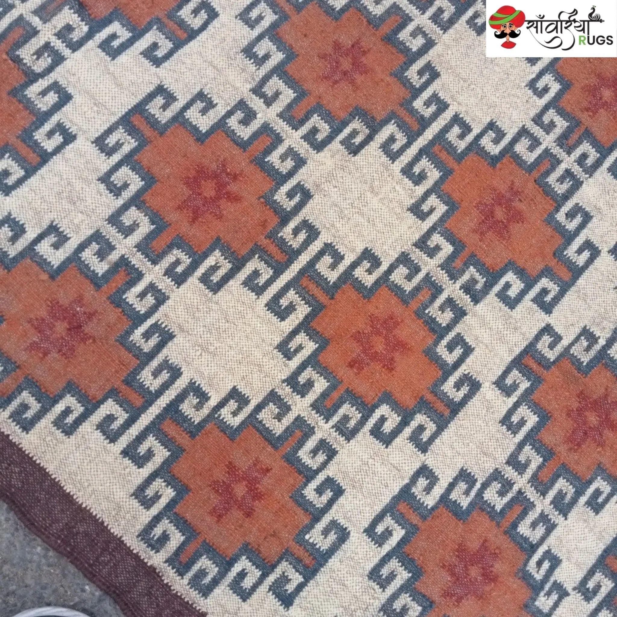 HANDMADE WOOL JUTE KILIM DHURRIE RUG WITH GEOMETRIC FLATWEAVE PATTERN