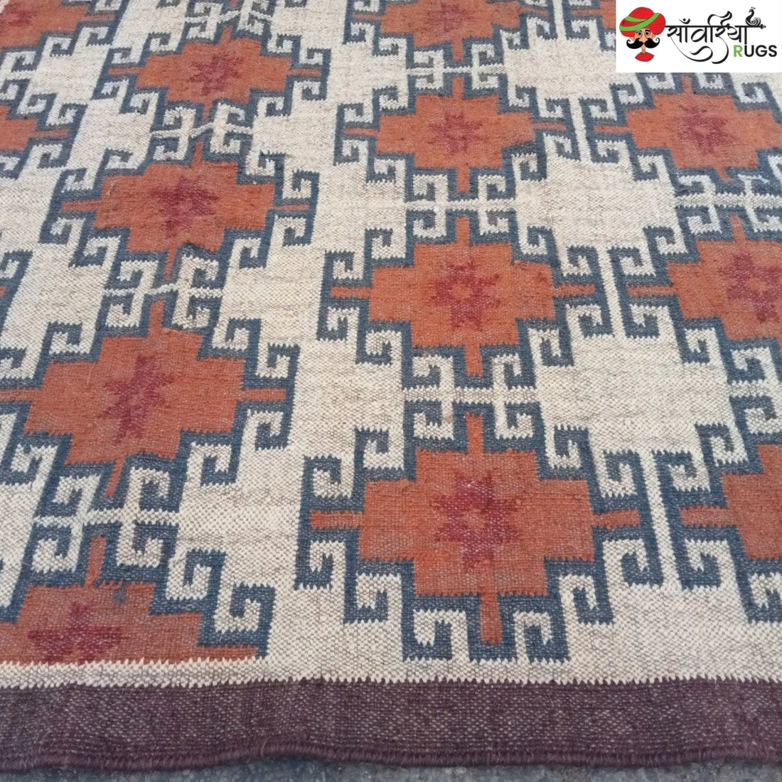 HANDMADE WOOL JUTE KILIM DHURRIE RUG WITH GEOMETRIC FLATWEAVE PATTERN