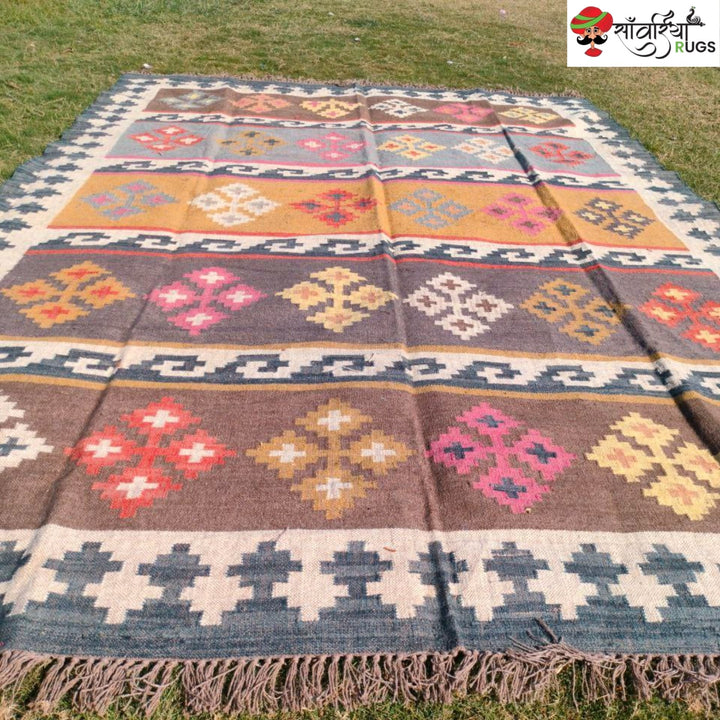 Wool Jute Kilim Dhurrie Rug with Handwoven Geometric Design