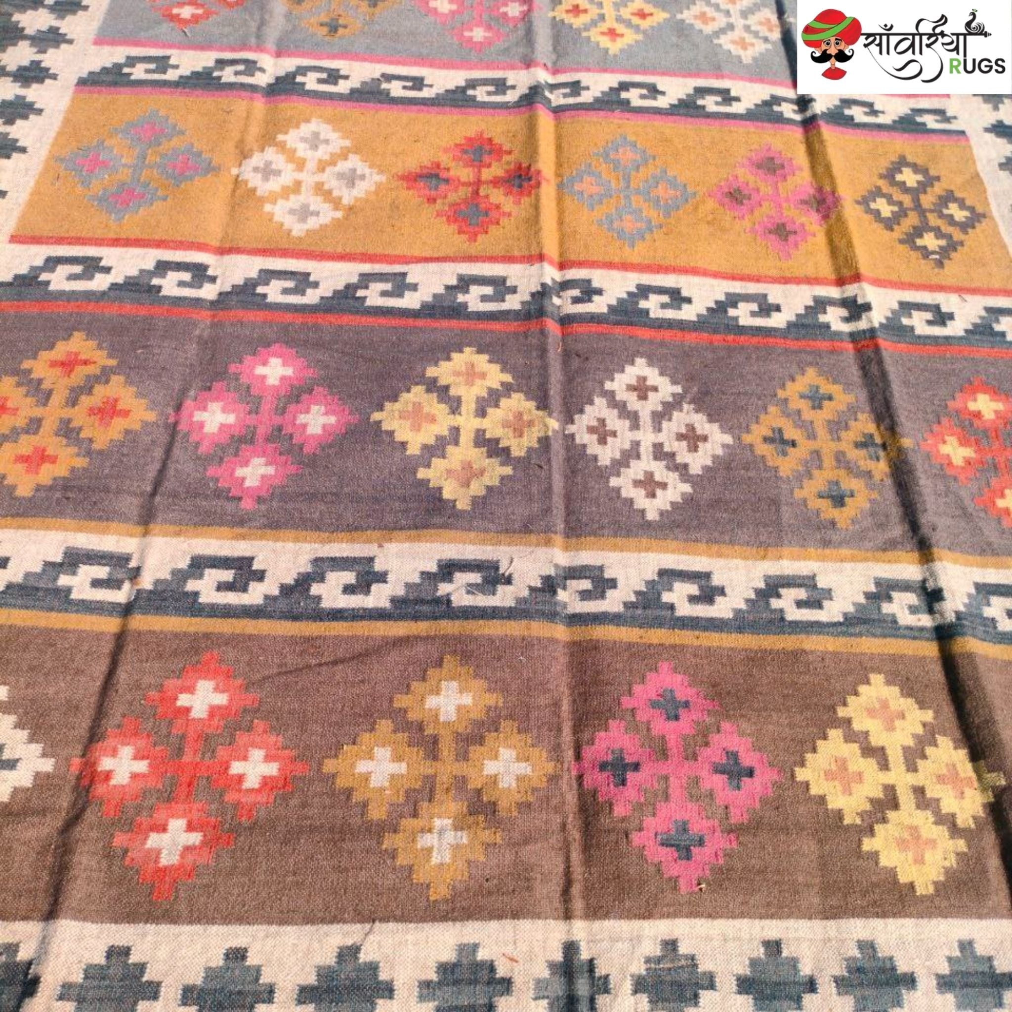 Wool Jute Kilim Dhurrie Rug with Handwoven Geometric Design