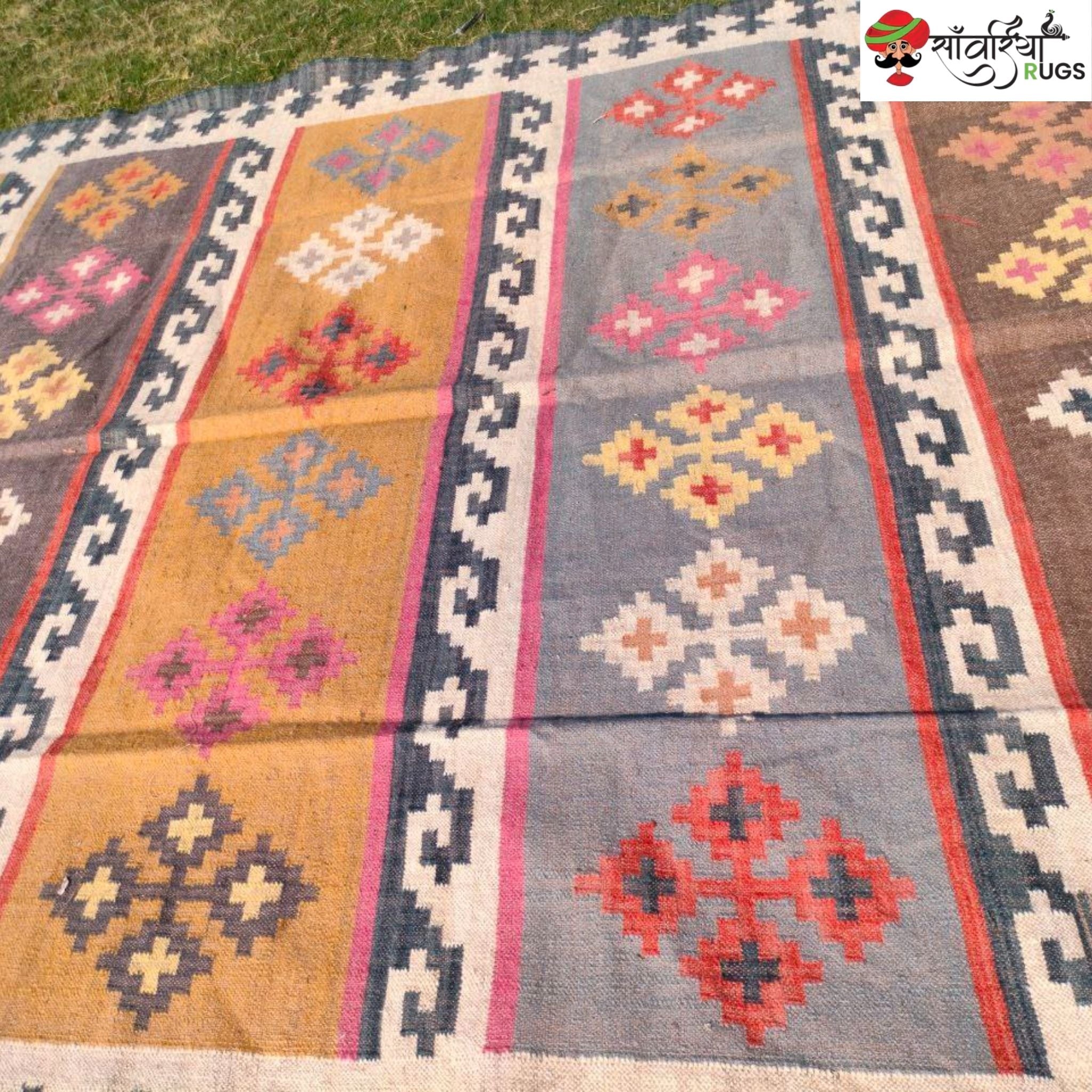 Wool Jute Kilim Dhurrie Rug with Handwoven Geometric Design